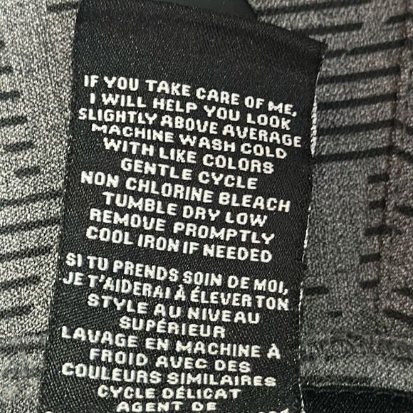 Travis Mathew Go Fish Shorts in Heather Grey Pinstripe size 36 Style# 1MW209 - Picture 7 of 8